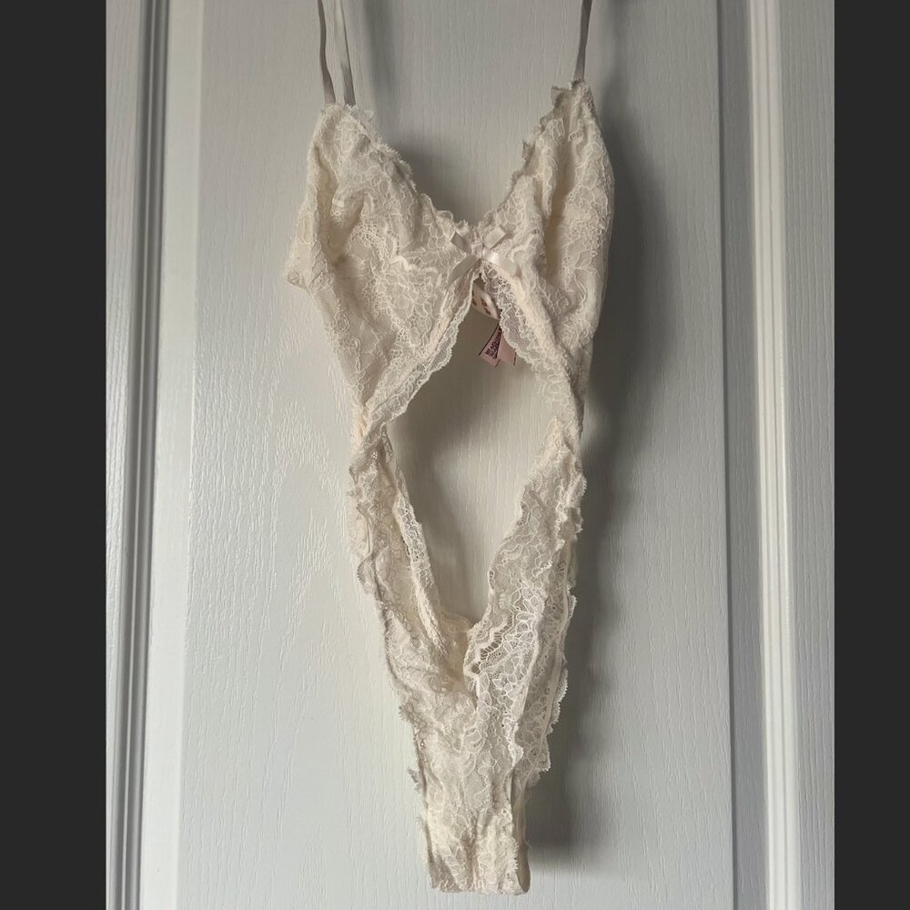 Victorias Secret White Lace Teddy
